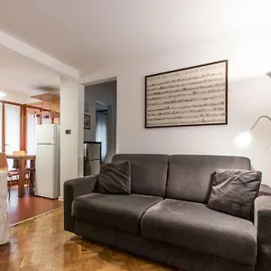 https://ca-cordoni-charming-place-in-the-heart-of-venice.hotelslidodijesolo.com
