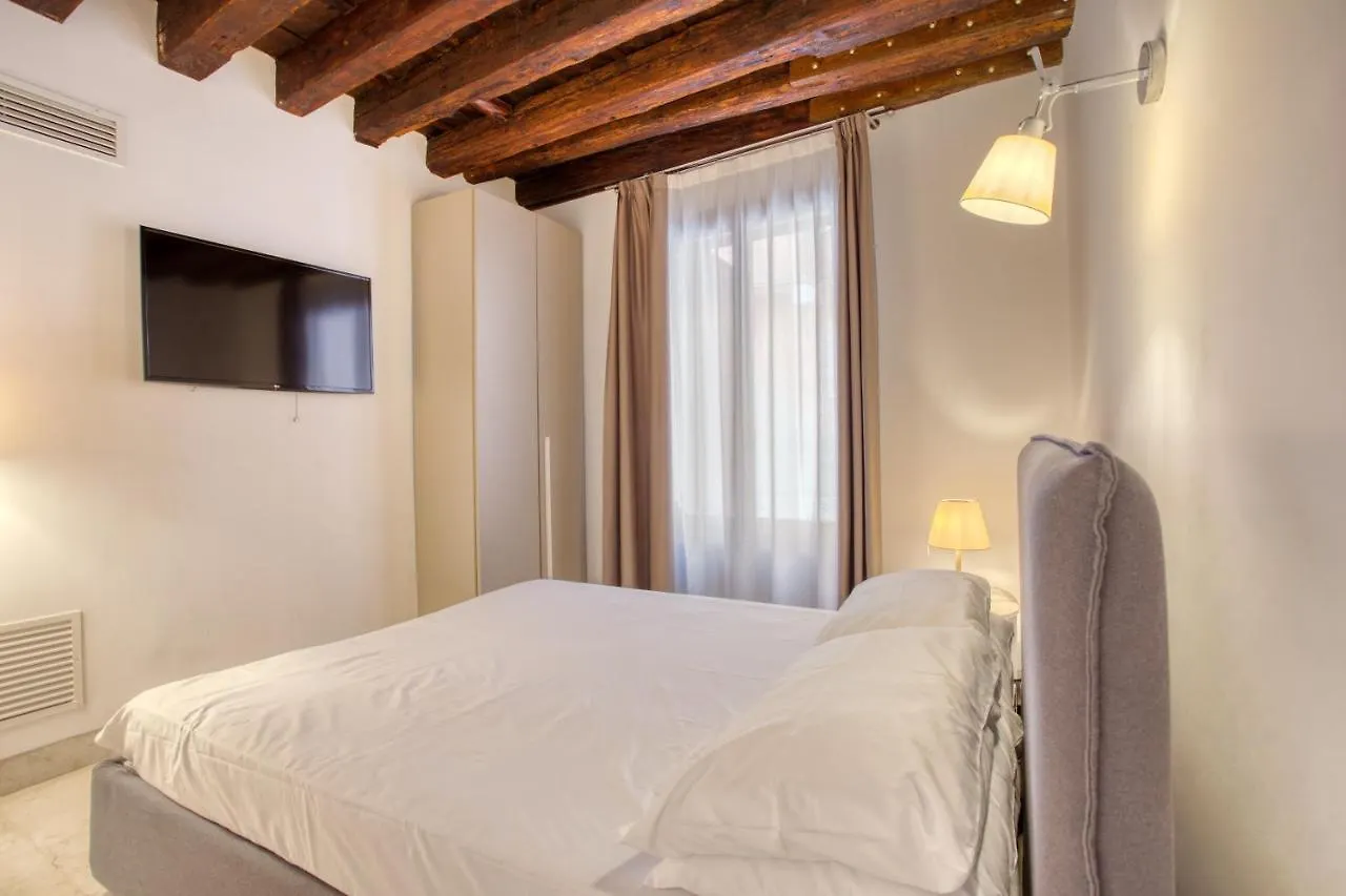Ca Margherita Loft & Square Palazzo Grifalconi Venice Italy
